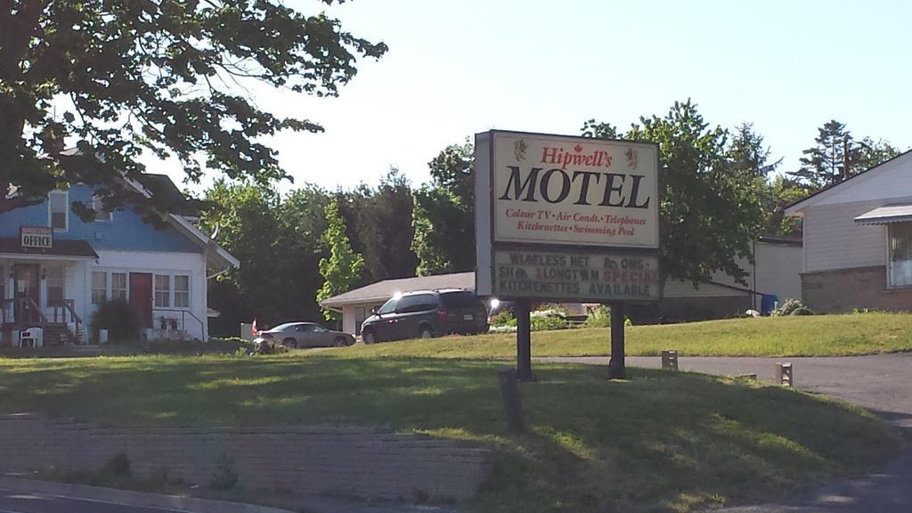 Hipwell'S Motel Fonthill Екстер'єр фото