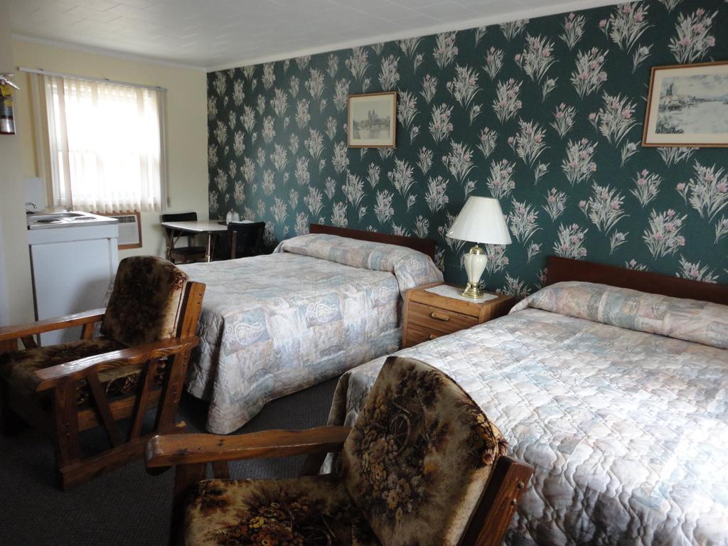 Hipwell'S Motel Fonthill Номер фото