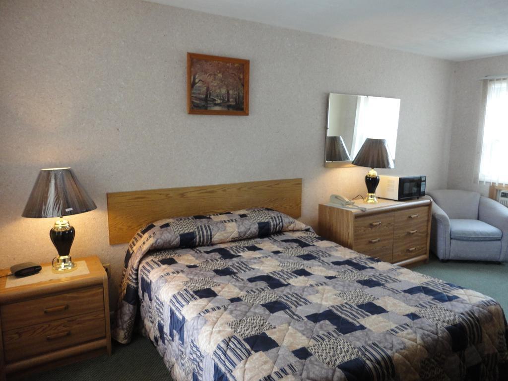 Hipwell'S Motel Fonthill Номер фото