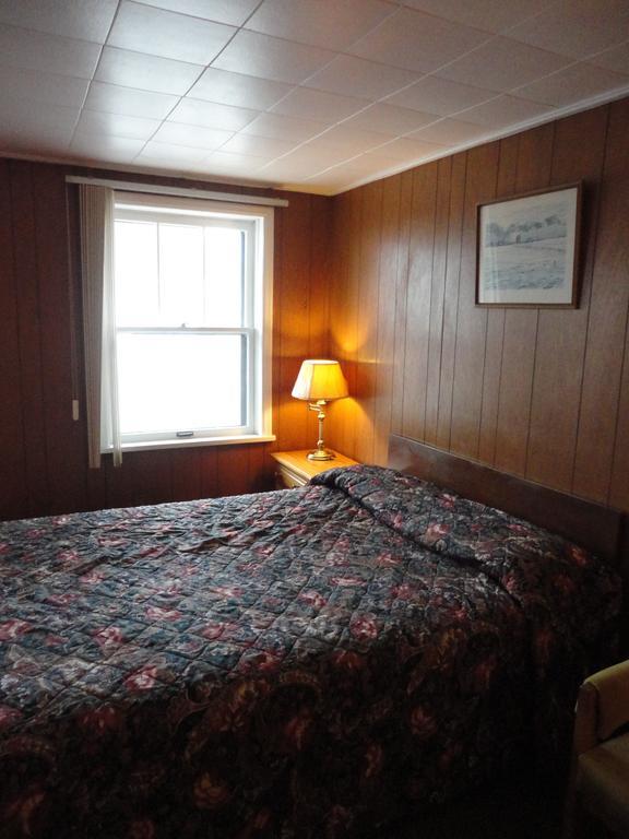 Hipwell'S Motel Fonthill Номер фото